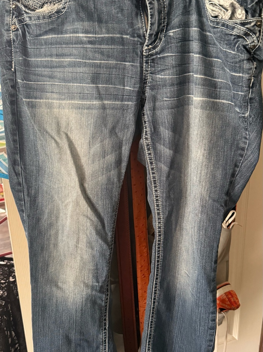 Women’s Mid-Rise Bootcut Jeans in Faded Blue Wash